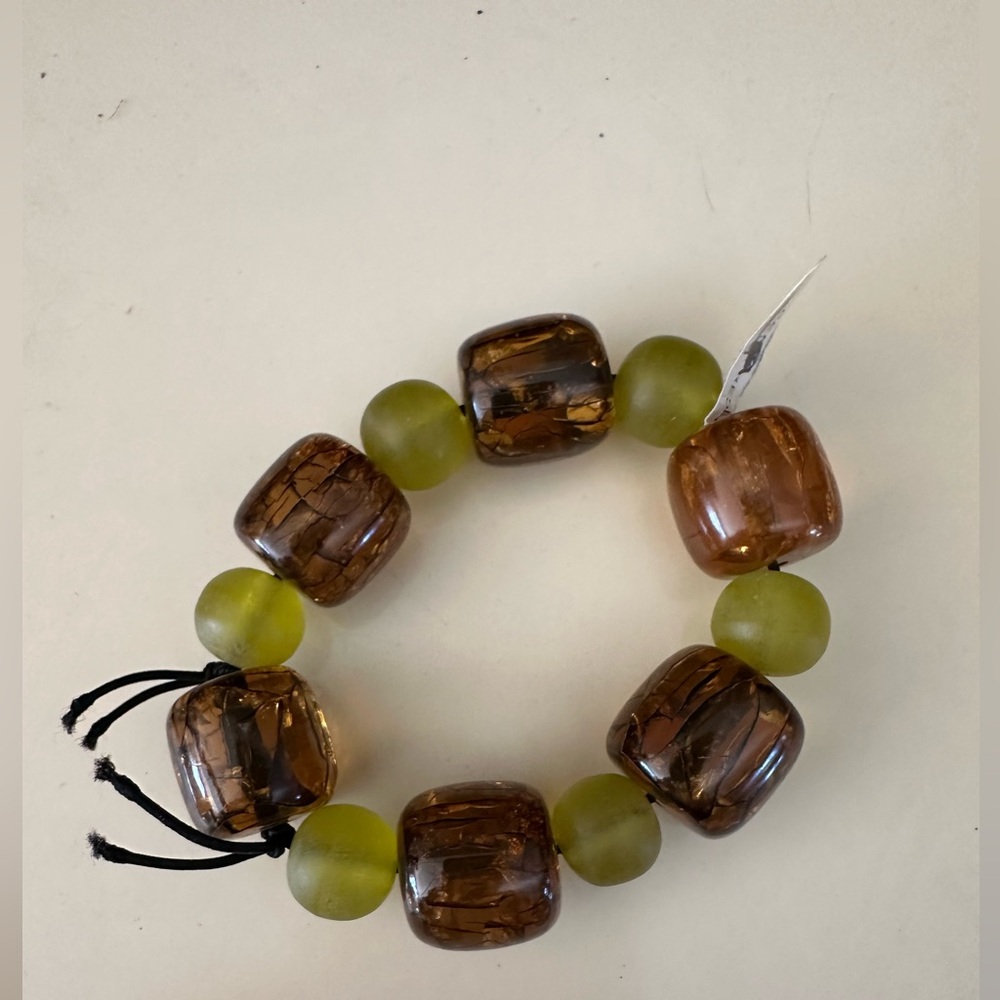 Free w/ purchase! Stretch Resin Bracelet Amber & Green beads - Picture 3 of 7